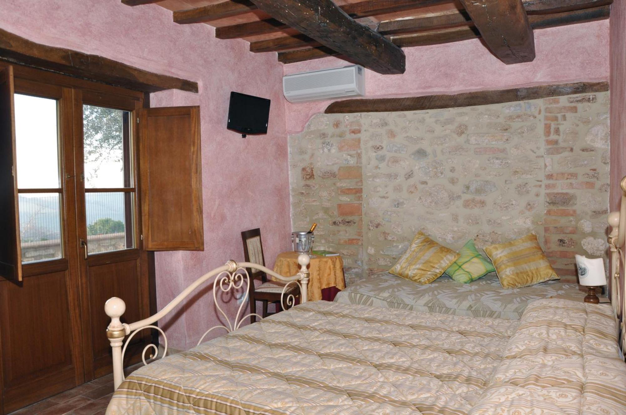 Agriturismo La Casella San Terenziano Экстерьер фото