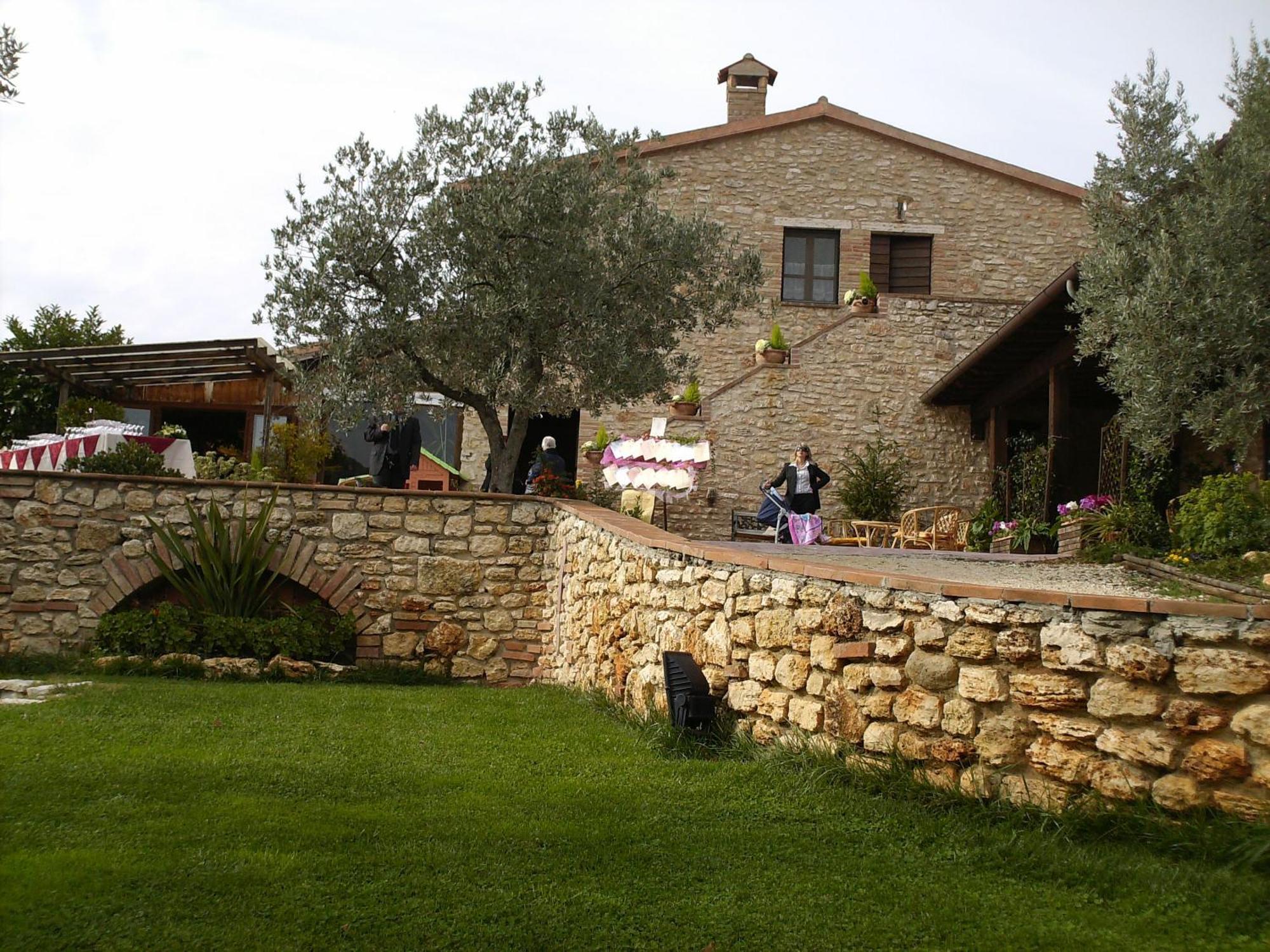 Agriturismo La Casella San Terenziano Экстерьер фото